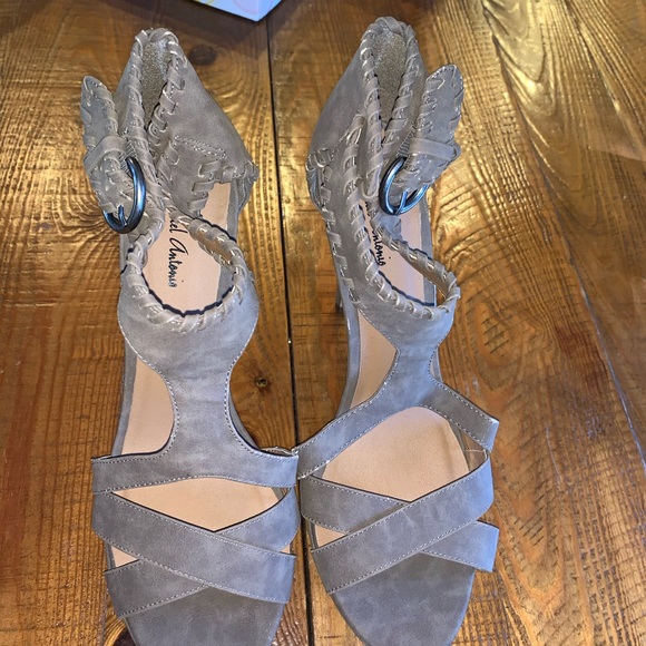 Michael Antonio Brown Heel - Picture 3 of 6